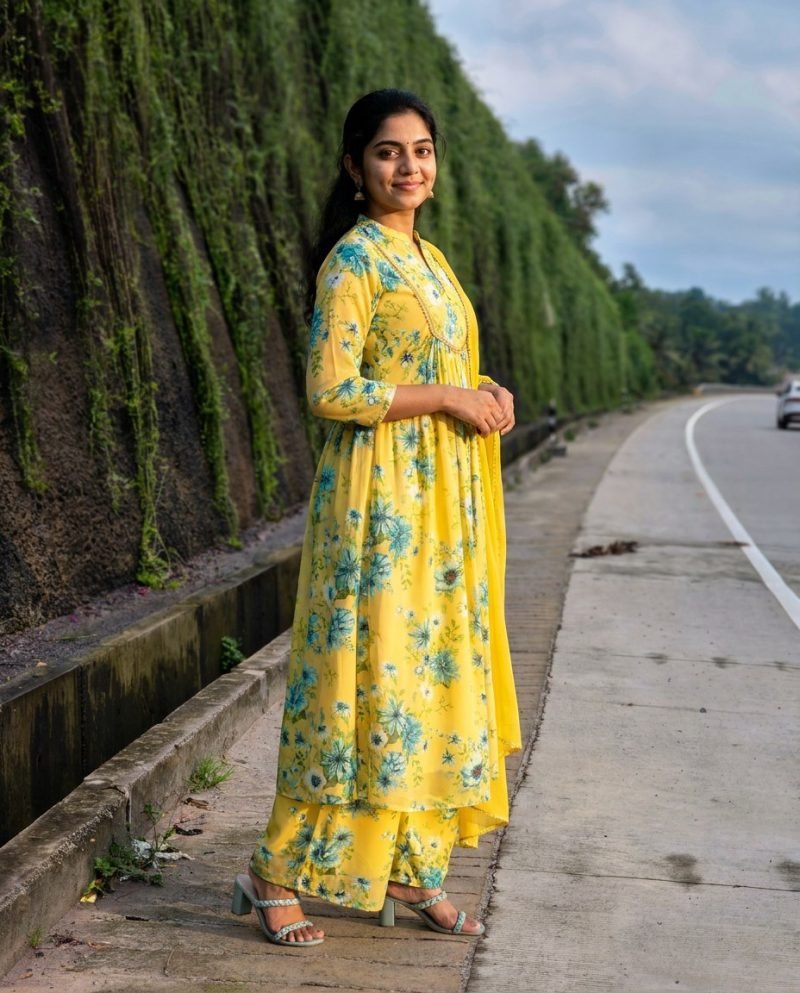 Lemon Meadow Yellow Floral Georgette Kurta Set with Dupatta – Yellow – view 3