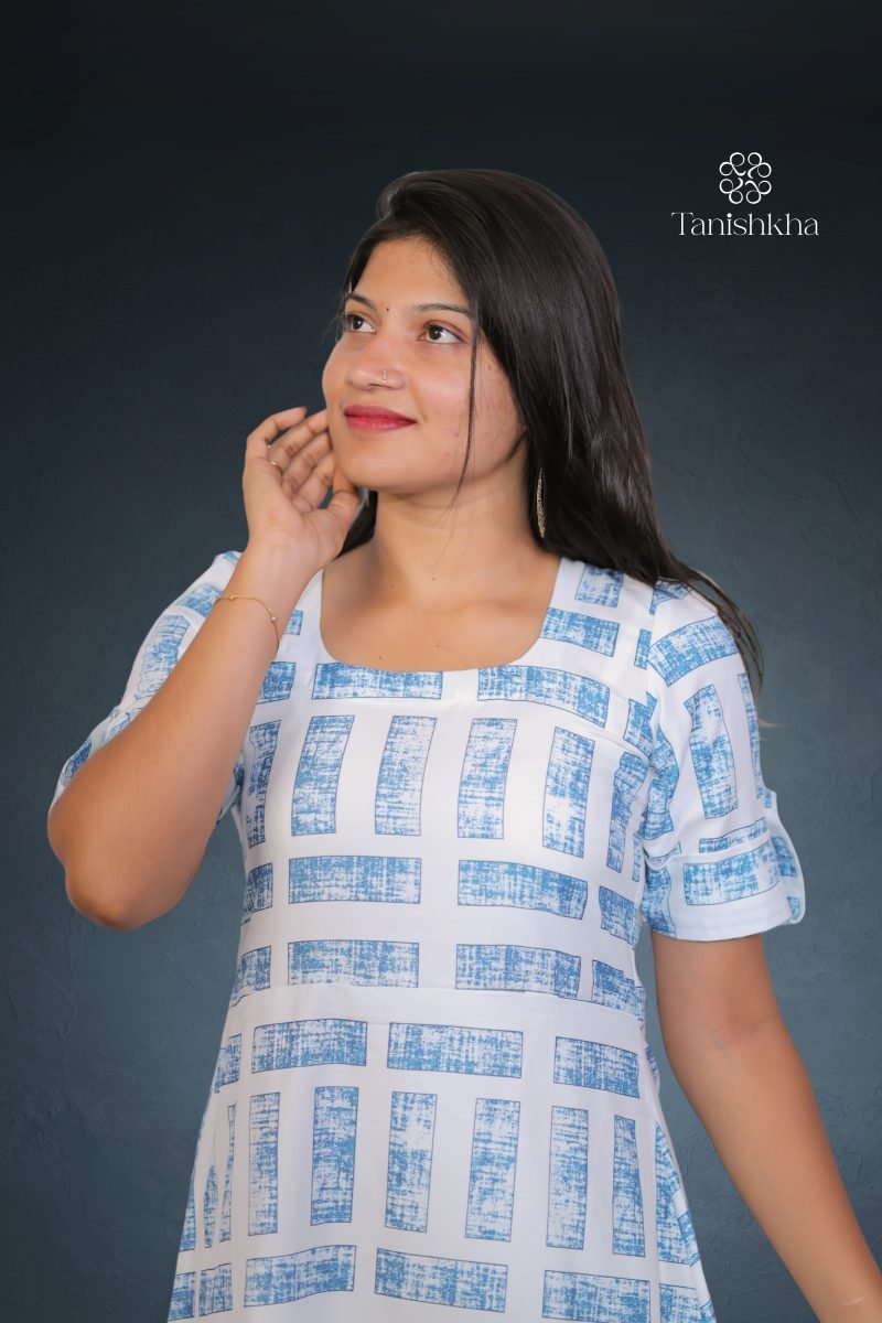 Urban Checkmate – Blue and White – view 4